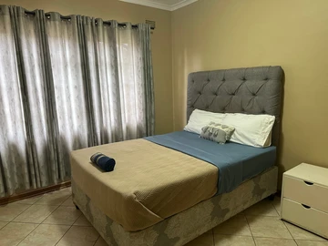 3 Bedroom Flat & Apartment