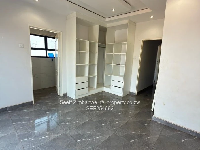 Rainham Park Flat To Rent