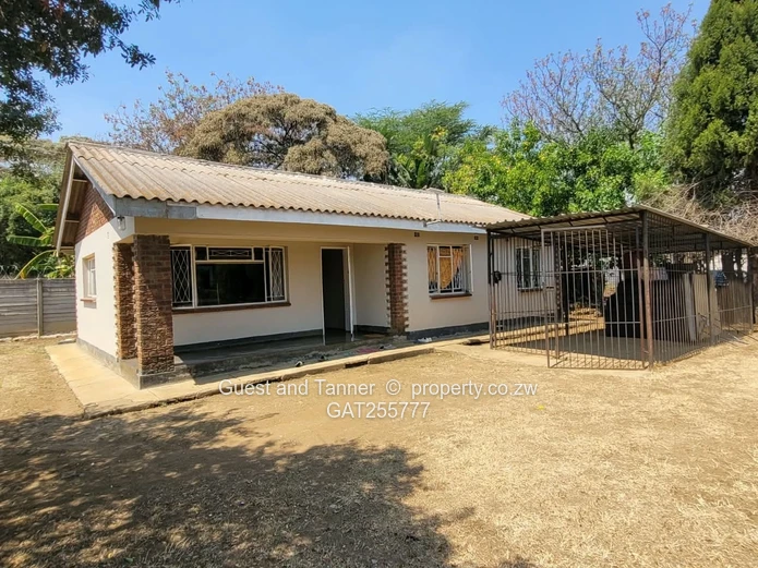 Spacious 5-Bedroom Double-Storey Property For Sale – Highlands