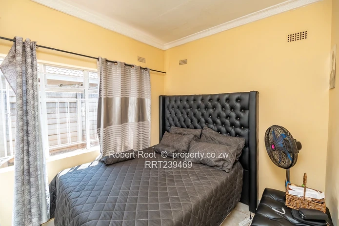 5- Bedroom Investment Property – Glaudina