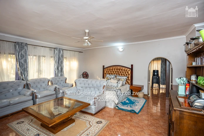 Spacious 6-Bedroom Double-Storey Home in Twin Lakes, Norton (Sole Mandate)