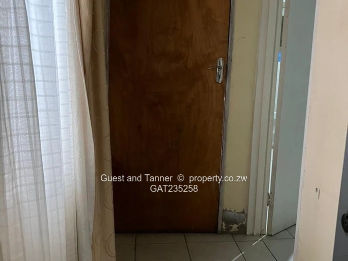 Spacious 5-Bedroom House for Sale in Pumula South – Secure & Modern Living