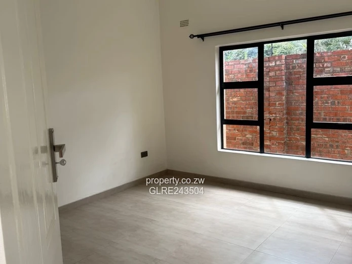 Mount Pleasant 4-Bed: Stone Facade, Pool & Borehole