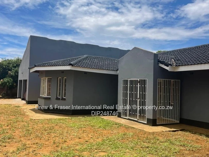 4-Bed, 2-Bath Home in Knowe, Norton — Borehole
