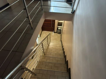 3 Bedroom Flat & Apartment