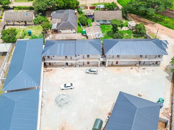 2 Bedroom Flat & Apartment