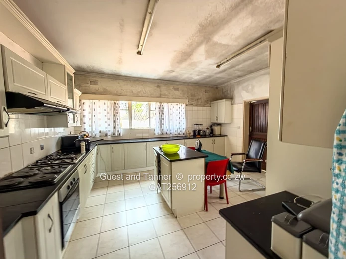 9,185m² STAND WITH REDEVELOPMENT POTENTIAL – GREYSTONE PARK, HARARE