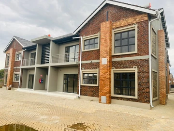 3 Bedroom Flat & Apartment