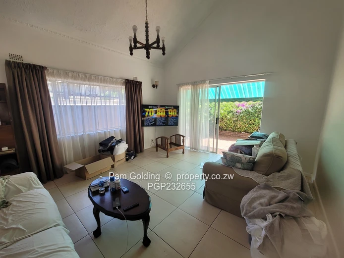 A Garden Flat With A Garden !!!