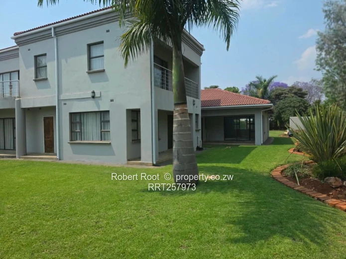 6 Bedroom Executive Townhouse to Rent in Helensvale