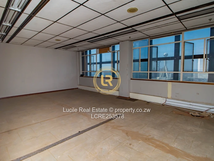 Commercial Space To Let – Karigamombe Building