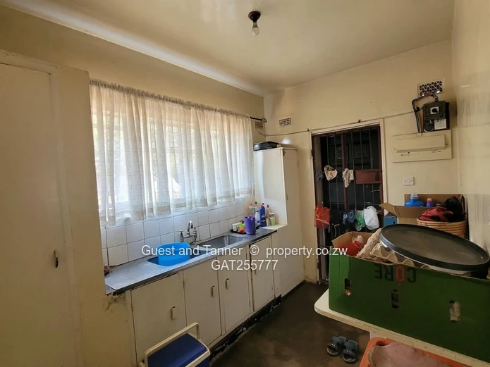 Spacious 5-Bedroom Double-Storey Property For Sale – Highlands