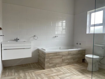 3 Bedroom Garden Flat