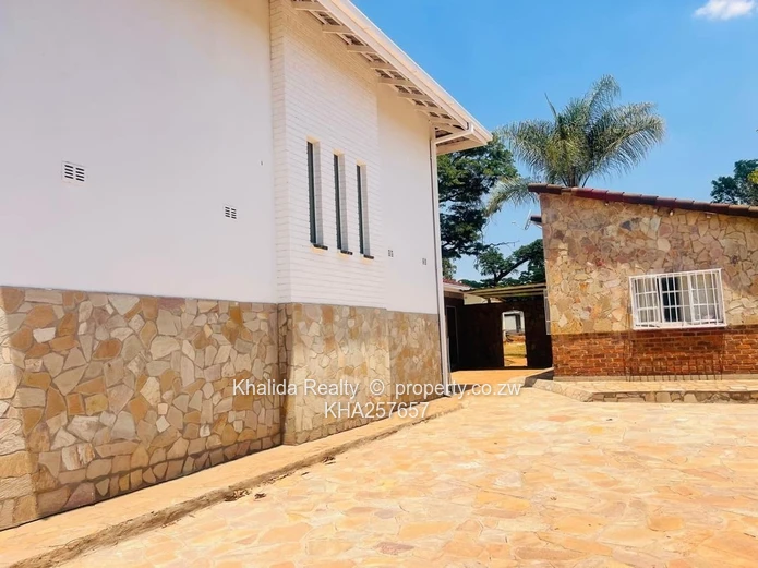 Greendale North – Double-Storey House For Sale