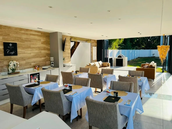 Hotel & Lodge