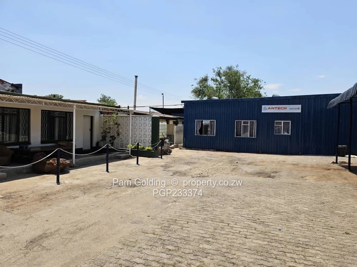 Warehouse/Offices In Donnington