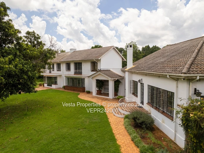 6 Bedroom House for Sale in Helensvale