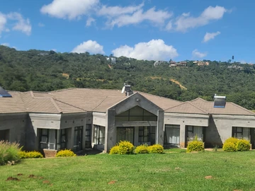 6 Bedroom House