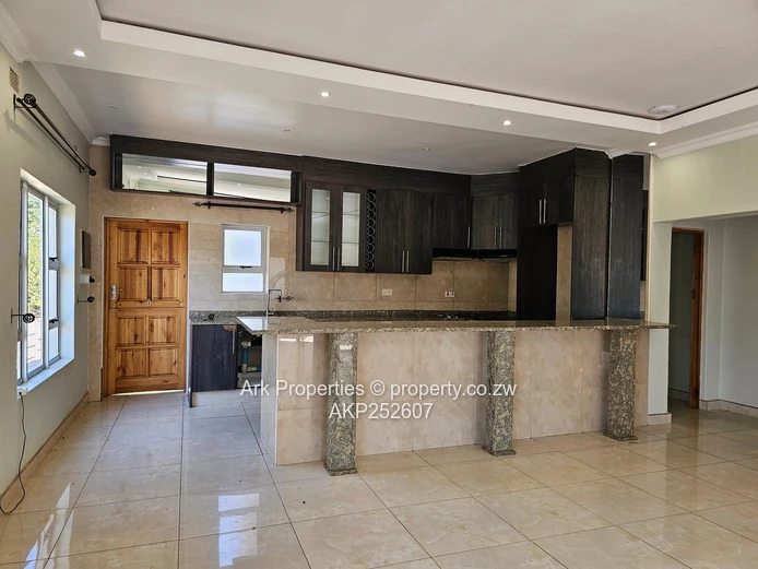 Helensvale Cluster Home For Rent