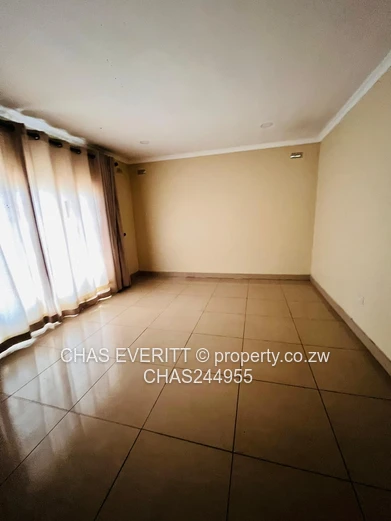 6 Bedroom House To Rent in Greendale