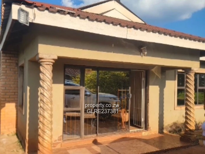 MT PLEASANT HEIGHTS Neat n spacious 3beds self-contained CLUSTER APARTMENT TO LET 