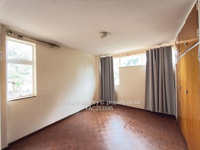 Ascot 3-Bedroom Flat to Rent 