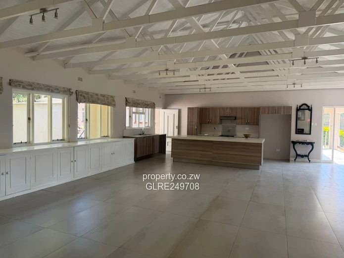 Borrowdale Brooke: 3-Bed Home with Pool & Borehole