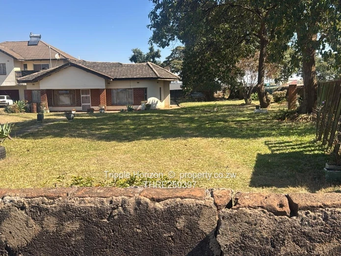 Big Land For Sale With A D/Storey House