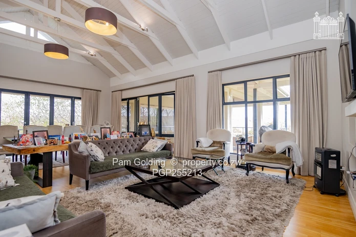 Timeless Elegance on the Hill - Price Drive Brooke Estate 