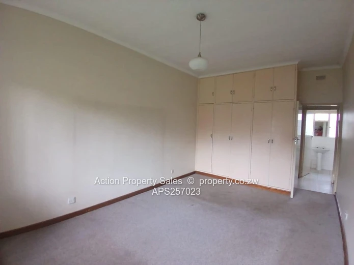 Neat Home Suitable For Offices Also! 
