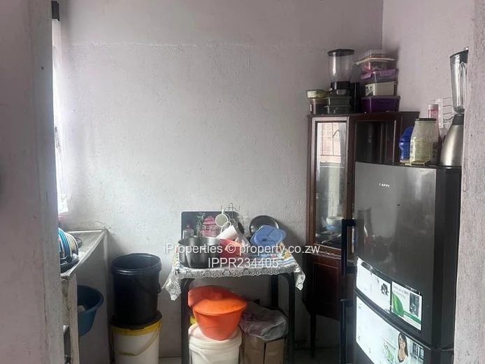 Neat 3-Bedroom Home in Stoneridge (200sqm)