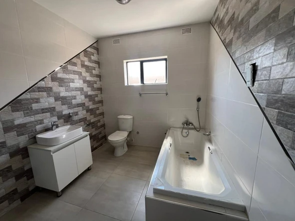 18 Unit Townhouse Complex