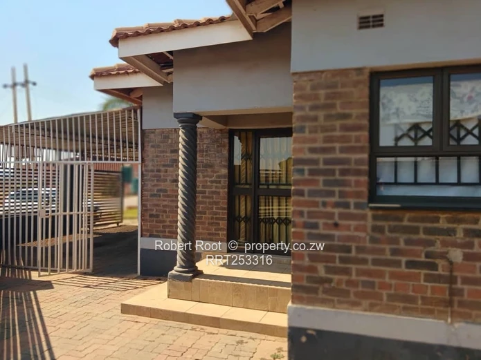4 Bedroomed House To Rent In Madokero