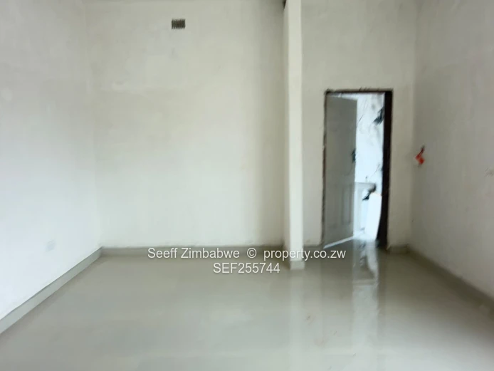 Spacious 5-Bedroom Executive Property with 3-Bedroom Cottage