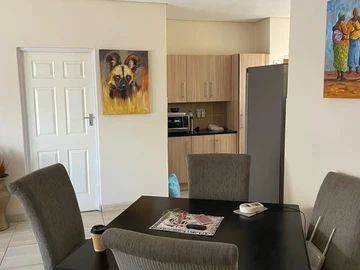 3 Bedroom Flat & Apartment