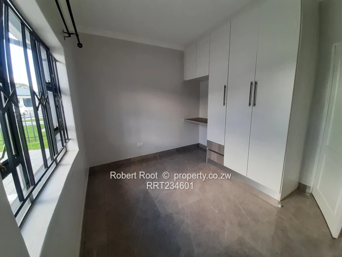  3 Bedroomed apartment to rent in Waterfalls