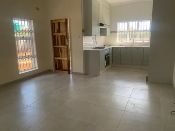 4 Bedroom Flat & Apartment