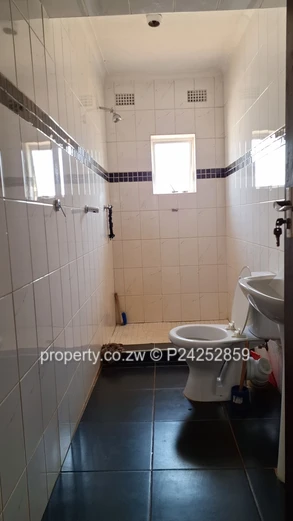 Helensvale, Off Domboshava Road 395K