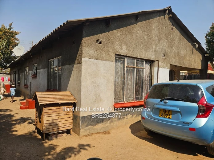 4-Bed Budiriro, Harare — Veranda & Off-Street Parking