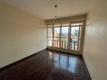 2 Bedroom Flat & Apartment