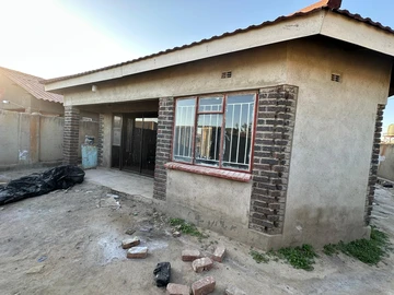 4 beds house to rent in Southlea Parkk