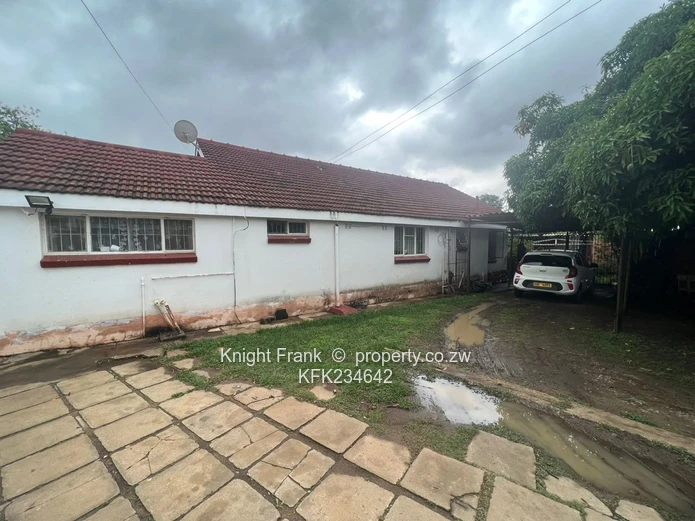 Prime Haig-Park house with 2 bedroomed cottage