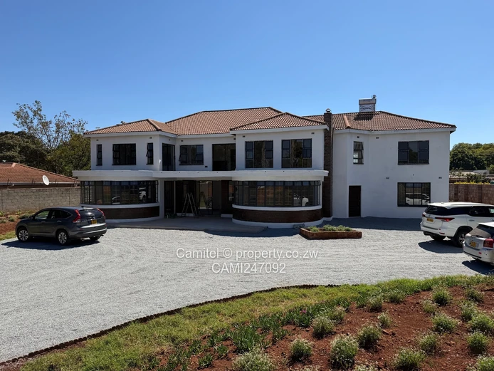 Borrowdale West:7-Bed Home with Borehole & Bright Plastered Interiors, Borrowdale West