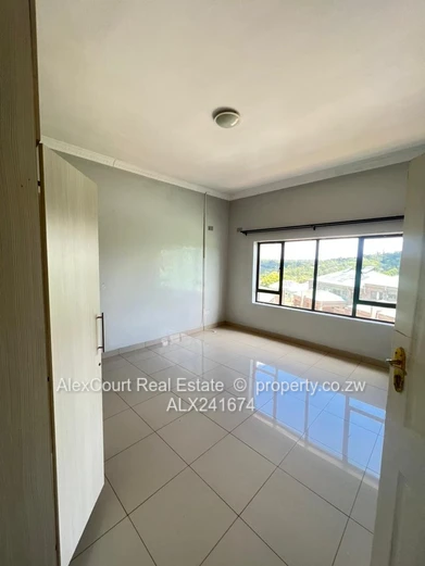 Duplex House In Greystone Park