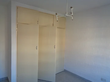 2 Bedroom Flat & Apartment
