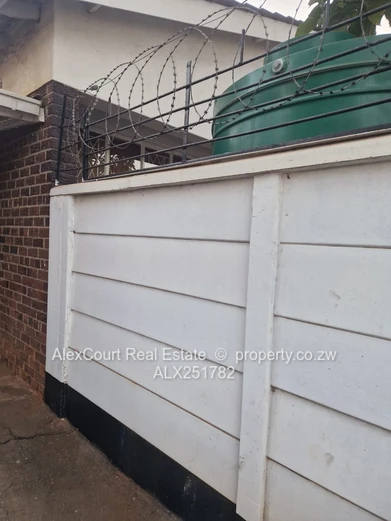 Good Investment, Garden Flat In A Prime Location!! 