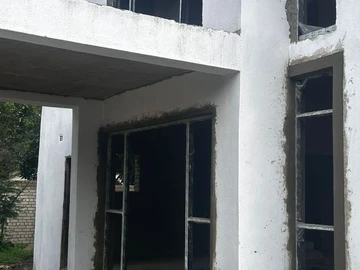 4 Bedroom Flat & Apartment