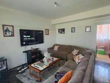 2 Bedroom Flat & Apartment