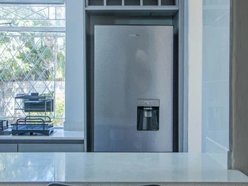 3 Bedroom Flat & Apartment