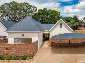 3 Bedroom Garden Flat